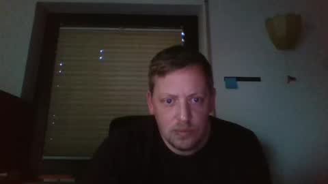 Snapshot of blonde32m chatting on 12-08-24, 02:52 blonde32m online show from 12-08-24, 02:52