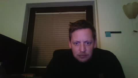 Snapshot of blonde32m chatting on 12-25-24, 01:10 blonde32m online show from 12-25-24, 01:10