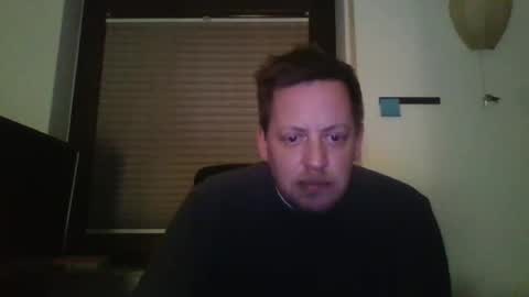 Snapshot of blonde32m chatting on 12-26-24, 12:57 blonde32m online show from 12-26-24, 12:57