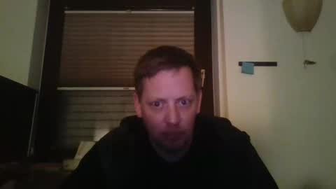 Snapshot of blonde32m chatting on 01-25-25, 12:27 blonde32m online show from 01-25-25, 12:27