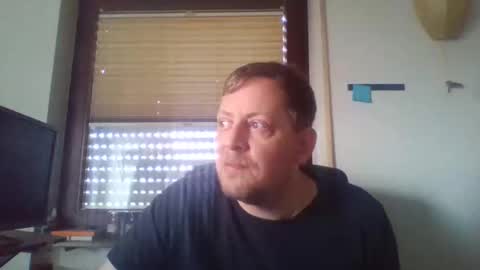 Snapshot of blonde32m chatting on 03-01-25, 10:45 blonde32m online show from 03-01-25, 10:45