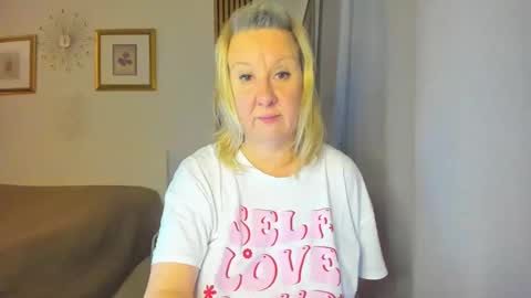 Nicole online show from 01-28-25, 05:14