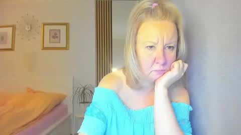 Nicole online show from 02-04-25, 05:23