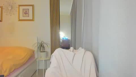 Nicole online show from 02-05-25, 04:58