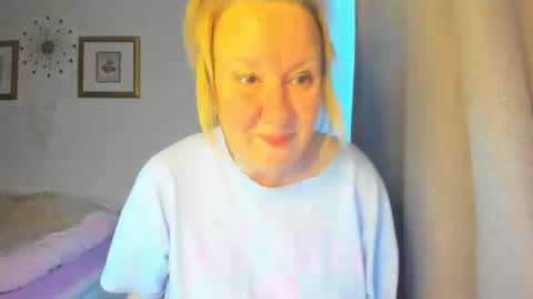 Nicole online show from 03-11-25, 04:18