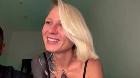 Snapshot of blonde_fuck_couple chatting on 06-03-26, 12:24 blonde_fuck_couple online show from 06-03-26, 12:24