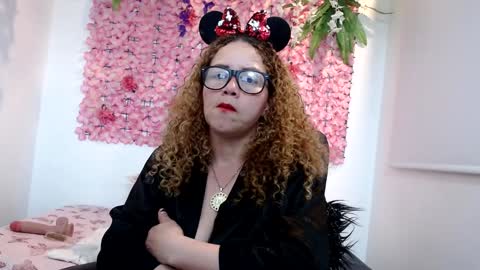 Snapshot of blonde_squirt_ chatting on 12-17-24, 02:01 blonde_squirt_ online show from 12-17-24, 02:01