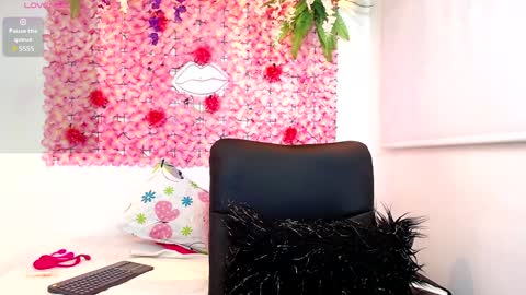 Snapshot of blonde_squirt_ chatting on 01-09-25, 02:43 blonde_squirt_ online show from 01-09-25, 02:43