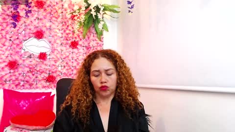 Snapshot of blonde_squirt_ chatting on 01-14-25, 08:09 blonde_squirt_ online show from 01-14-25, 08:09