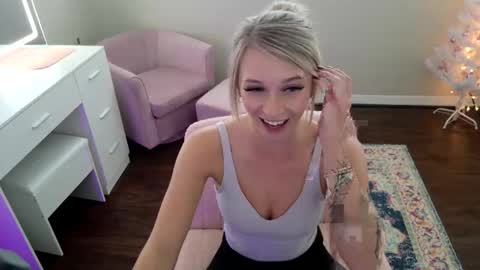 Blonde Stella online show from 01-16-26, 04:44