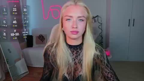 Snapshot of blonde_vibe chatting on 08-03-26, 07:29 Nessa online show from 08-03-26, 07:29