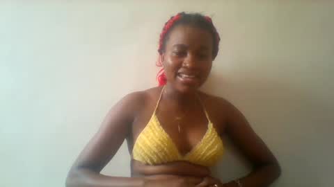 Snapshot of blondebarbiey chatting on 02-24-25, 07:55 blonde online show from 02-24-25, 07:55