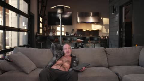 Snapshot of blondefoxsilverfox chatting on 01-26-25, 03:58 blondefoxsilverfox online show from 01-26-25, 03:58