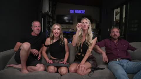 Snapshot of blondefoxsilverfox chatting on 06-27-26, 01:32 blondefoxsilverfox online show from 06-27-26, 01:32
