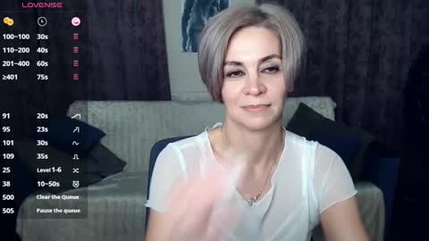 Snapshot of blondemommy_77 chatting on 12-14-24, 03:07 Lola online show from 12-14-24, 03:07