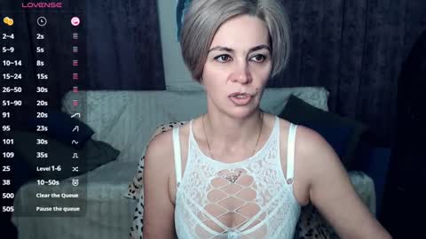 Snapshot of blondemommy_77 chatting on 12-20-24, 11:26 Lola online show from 12-20-24, 11:26