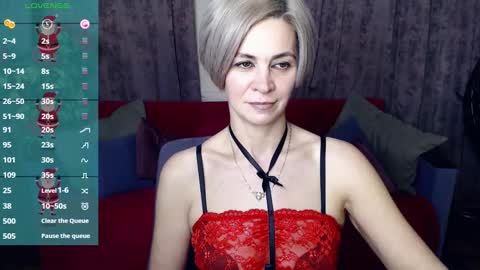 Snapshot of blondemommy_77 chatting on 12-26-24, 12:36 Lola online show from 12-26-24, 12:36
