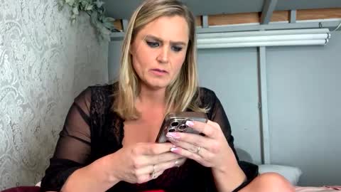 Snapshot of blondie955 chatting on 09-23-25, 11:13 Blondie955 online show from 09-23-25, 11:13
