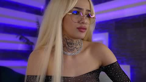 blondie_muller online show from 11-17-25, 08:47