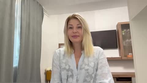 blondie_xoxoxo online show from 10-01-25, 09:15