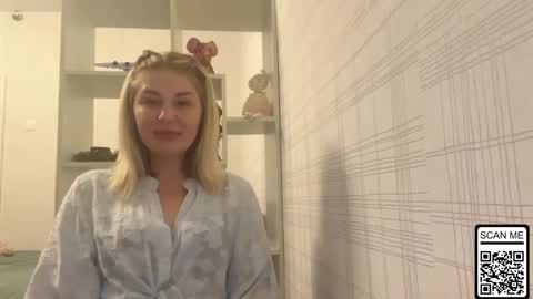 blondie_xoxoxo online show from 11-17-25, 08:03
