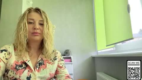 Snapshot of blondie_xoxoxo chatting on 07-20-26, 11:56 blondie_xoxoxo online show from 07-20-26, 11:56