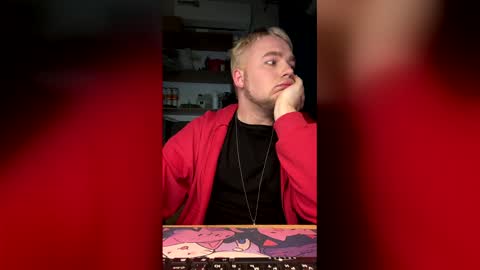 Snapshot of blondsin chatting on 01-08-26, 10:06 Sin online show from 01-08-26, 10:06