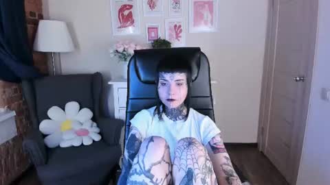 Snapshot of blood__mary chatting on 08-05-26, 08:33 Mary online show from 08-05-26, 08:33