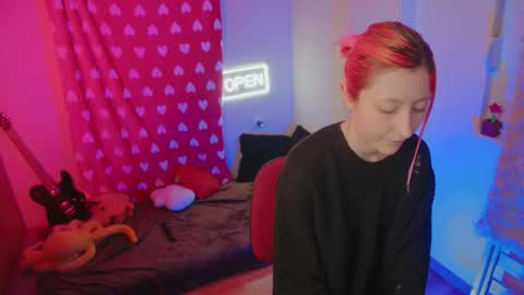 Snapshot of bloom_fairy chatting on 02-17-26, 01:51 Bloom online show from 02-17-26, 01:51