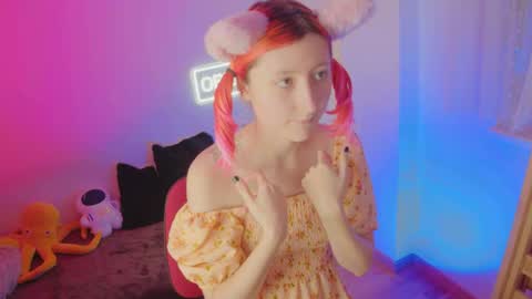 Snapshot of bloom_fairy chatting on 02-26-26, 03:11 Bloom online show from 02-26-26, 03:11