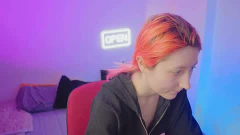 Snapshot of bloom_fairy chatting on 03-05-26, 03:08 Bloom online show from 03-05-26, 03:08