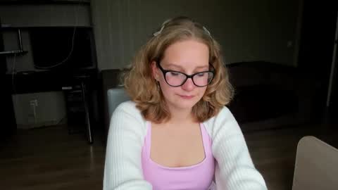 Lumi online show from 10-09-25, 08:01