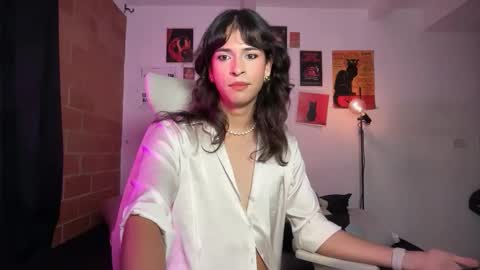 Bella Bloom ts online show from 05-01-26, 02:16