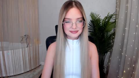 Sophia online show from 01-22-25, 07:45