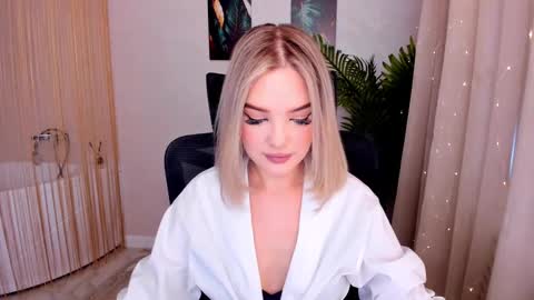 Sophia online show from 03-01-25, 11:39