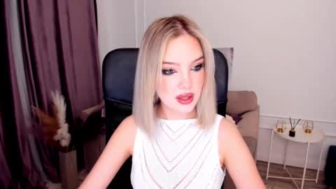 Sophia online show from 03-05-25, 10:54