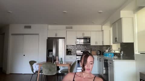 Snapshot of bloomyogi chatting on 10-24-25, 07:54 Emma Bloom online show from 10-24-25, 07:54