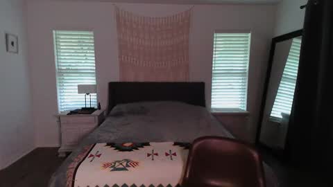 Sarah Zee online show from 09-23-25, 05:27