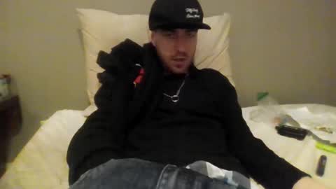 Snapshot of blowmyswag chatting on 05-13-26, 04:43 blowmyswag online show from 05-13-26, 04:43
