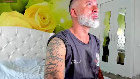 Snapshot of blowmyxxl chatting on 11-06-25, 08:15 Nico online show from 11-06-25, 08:15