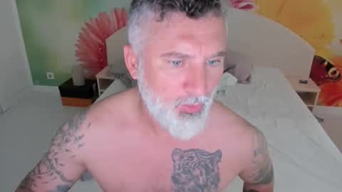 Snapshot of blowmyxxl chatting on 11-15-25, 12:13 Nico online show from 11-15-25, 12:13