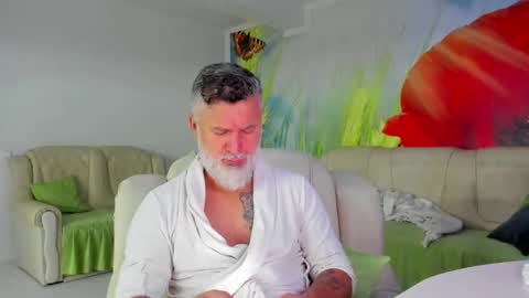 Snapshot of blowmyxxl chatting on 01-06-26, 06:44 Nico online show from 01-06-26, 06:44