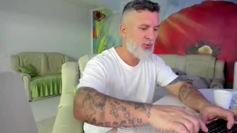 Snapshot of blowmyxxl chatting on 01-14-26, 07:19 Nico online show from 01-14-26, 07:19