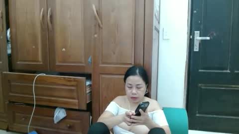 Snapshot of blowy079 chatting on 09-12-25, 09:53 blowy079 online show from 09-12-25, 09:53