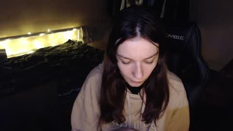 blue__velvet_ online show from 06-16-26, 07:16