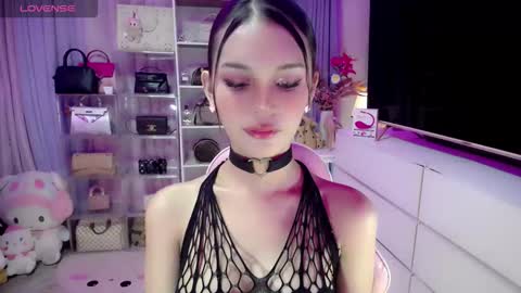 aivee online show from 10-10-25, 06:23