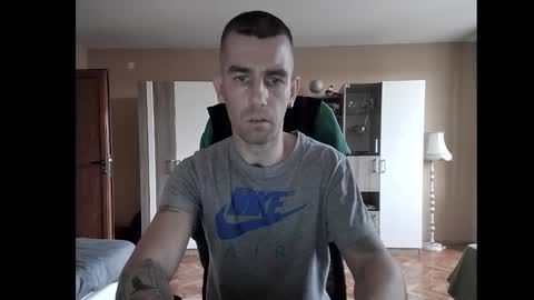 Snapshot of blue_eyed_wolf chatting on 12-20-24, 02:05 Runaway online show from 12-20-24, 02:05