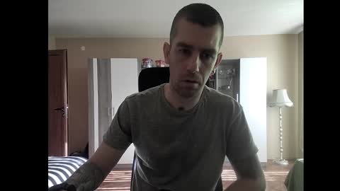 Snapshot of blue_eyed_wolf chatting on 12-31-24, 08:48 Runaway online show from 12-31-24, 08:48