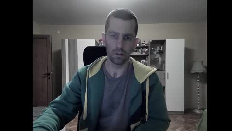 Snapshot of blue_eyed_wolf chatting on 01-02-25, 02:57 Runaway online show from 01-02-25, 02:57