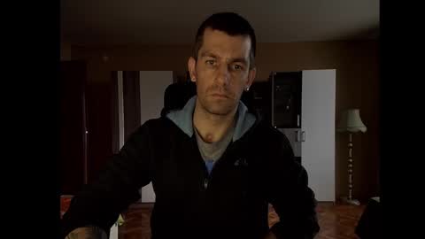 Snapshot of blue_eyed_wolf chatting on 01-15-25, 02:56 Runaway online show from 01-15-25, 02:56